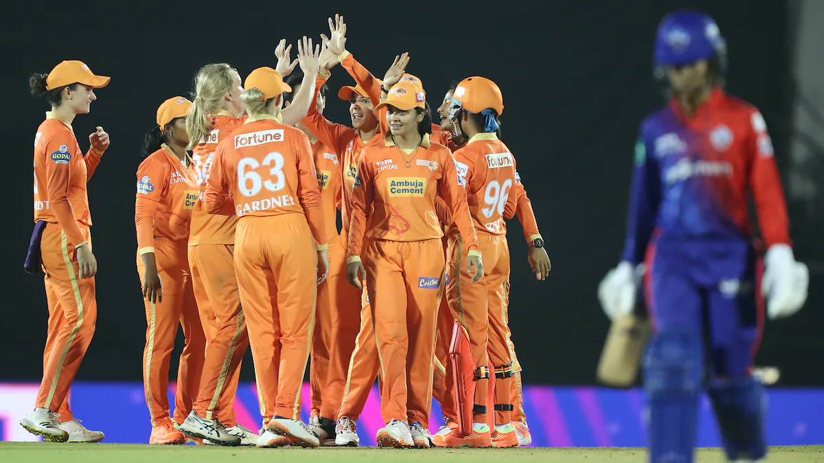 Perth Scorchers Clinch Rain-Affected Opener Against Sydney Sixers at Perth Stadium