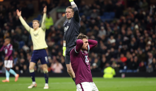 Burnley and Everton Settle for Goalless Draw in Premier League Encounter