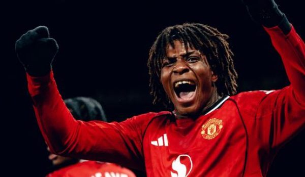 Manchester United Claim Narrow Home Win Over Newcastle United