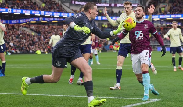 Burnley and Everton Share the Points in Stalemate at Turf Moor